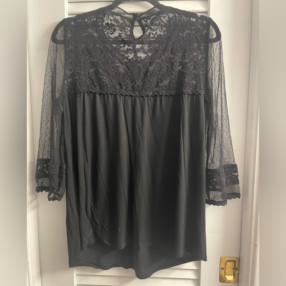Express Smocked Lace Neckline & 3/4 Sleeves Size Medium, Like New! - Picture 7 of 8